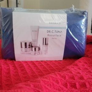 Resurface Skin Care Bag Set